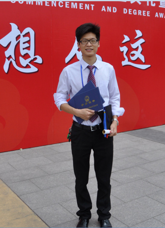 成人AI
+栗时锋.jpg